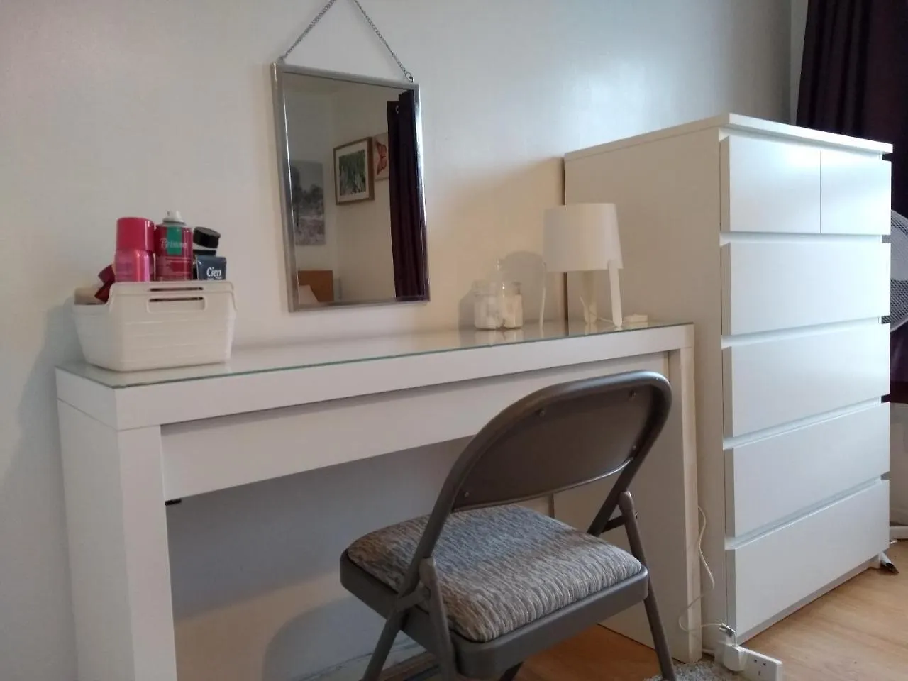 Very Central Location- Free Parking - 2 Bedrooms Belfast
